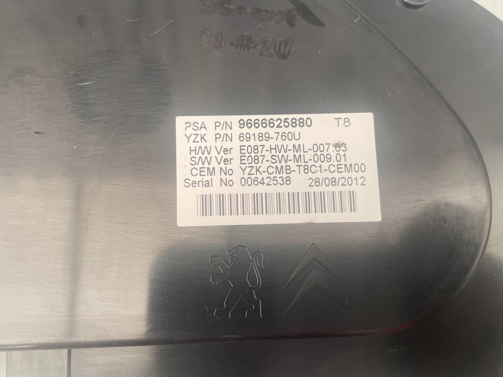 фото №6, Peugeot 3008 приборная панель счетчик 9666625880