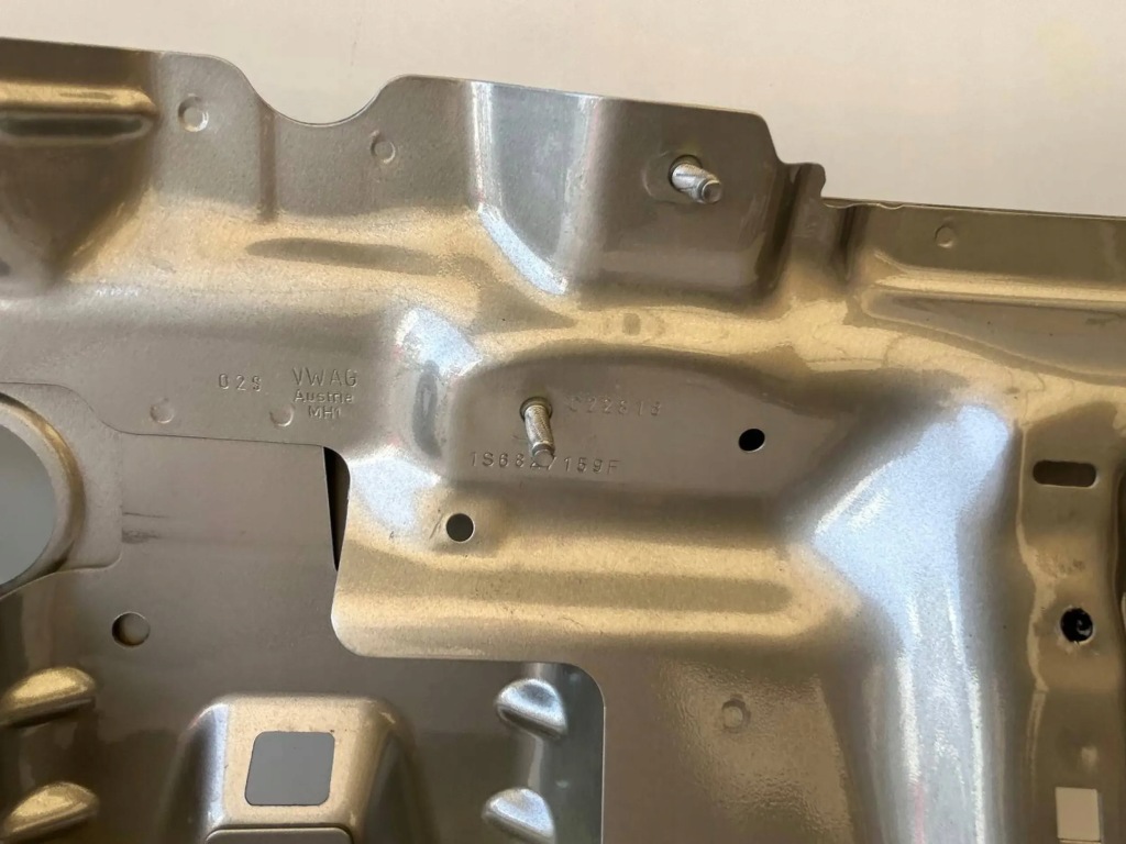 фото №2, Vw up lift крышка багажника багажника 1s6827159 f оригинал