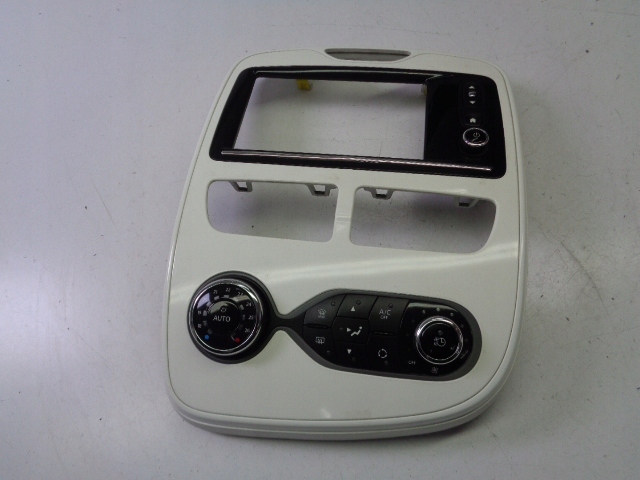 фото №1, Панель кондиционера рамка renault zoe i 2012-