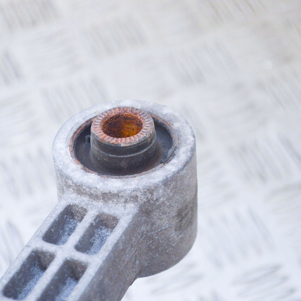 фото №7, Hyundai i20 pb pbt 2012 кронштейн / кронштейн коробки передач