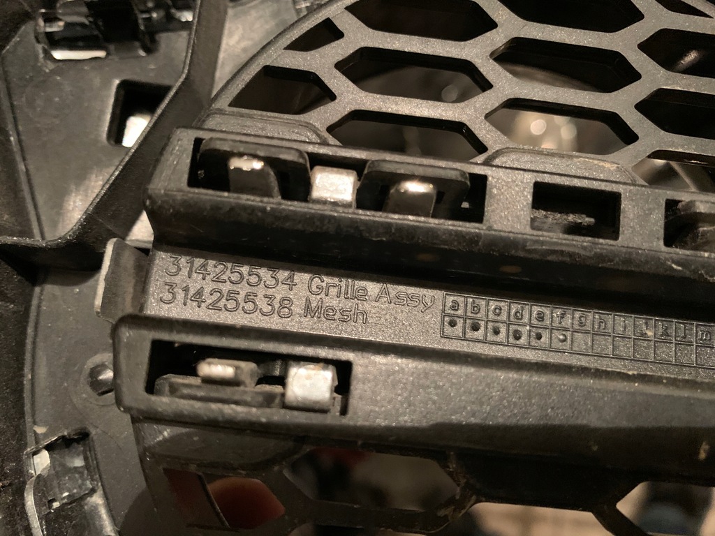 фото №3, Volvo xc60 ii 17- rdesign решітка радіатора