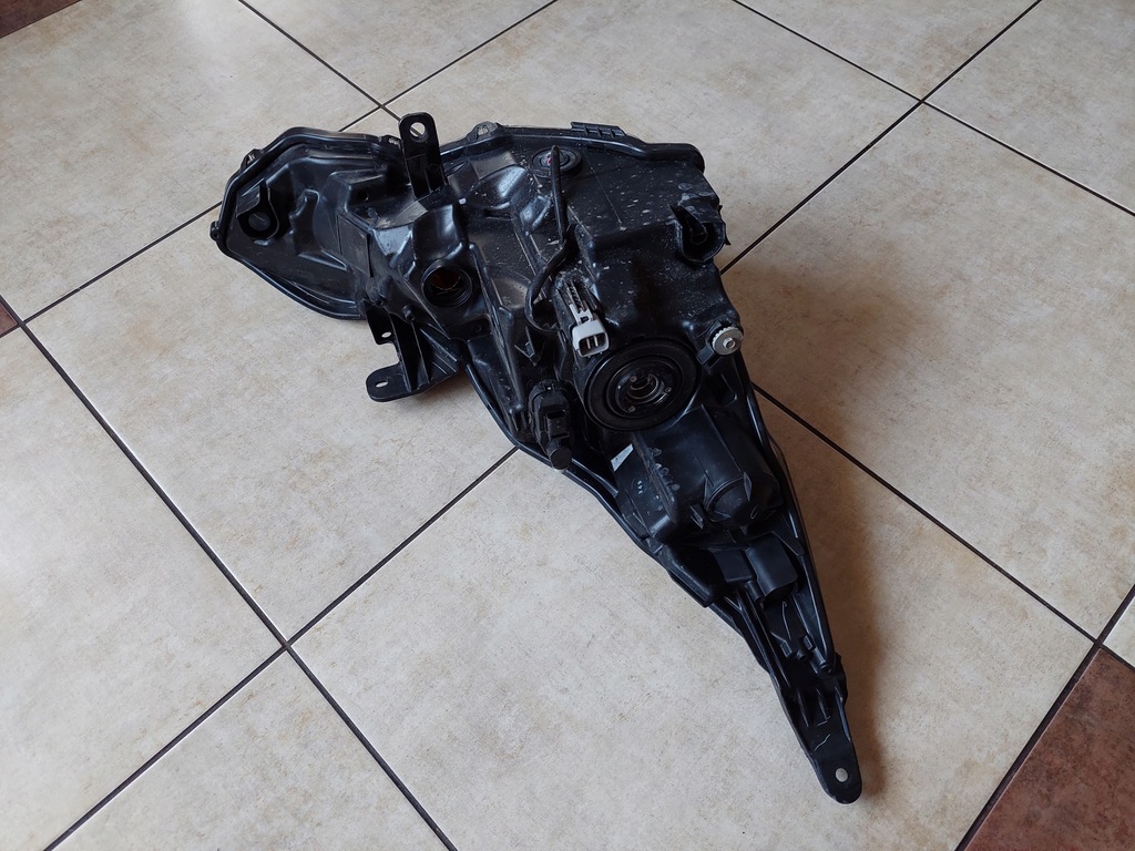 фото №8, Левая - линза - led - toyota aygo ii - lift