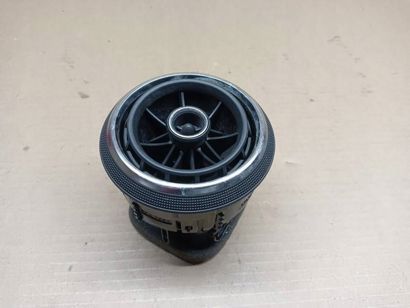 фото №1, Audi a3 s3 8v решётка обдув воздуховод 8v0820901