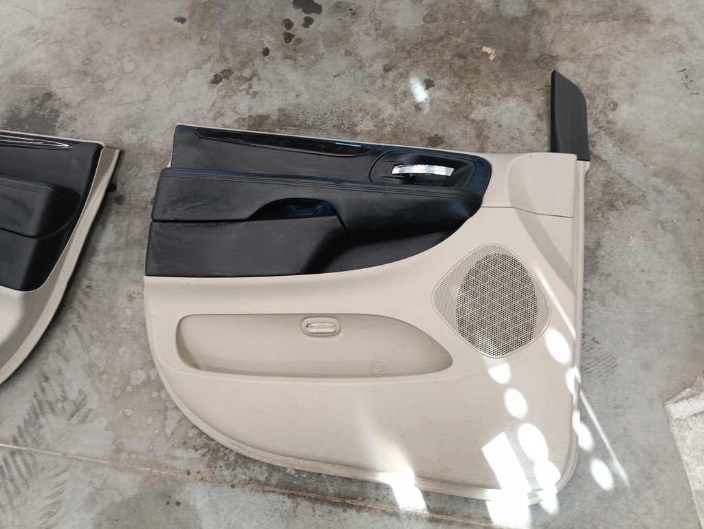 фото №14, Dodge grand caravan обшивка дверь перед