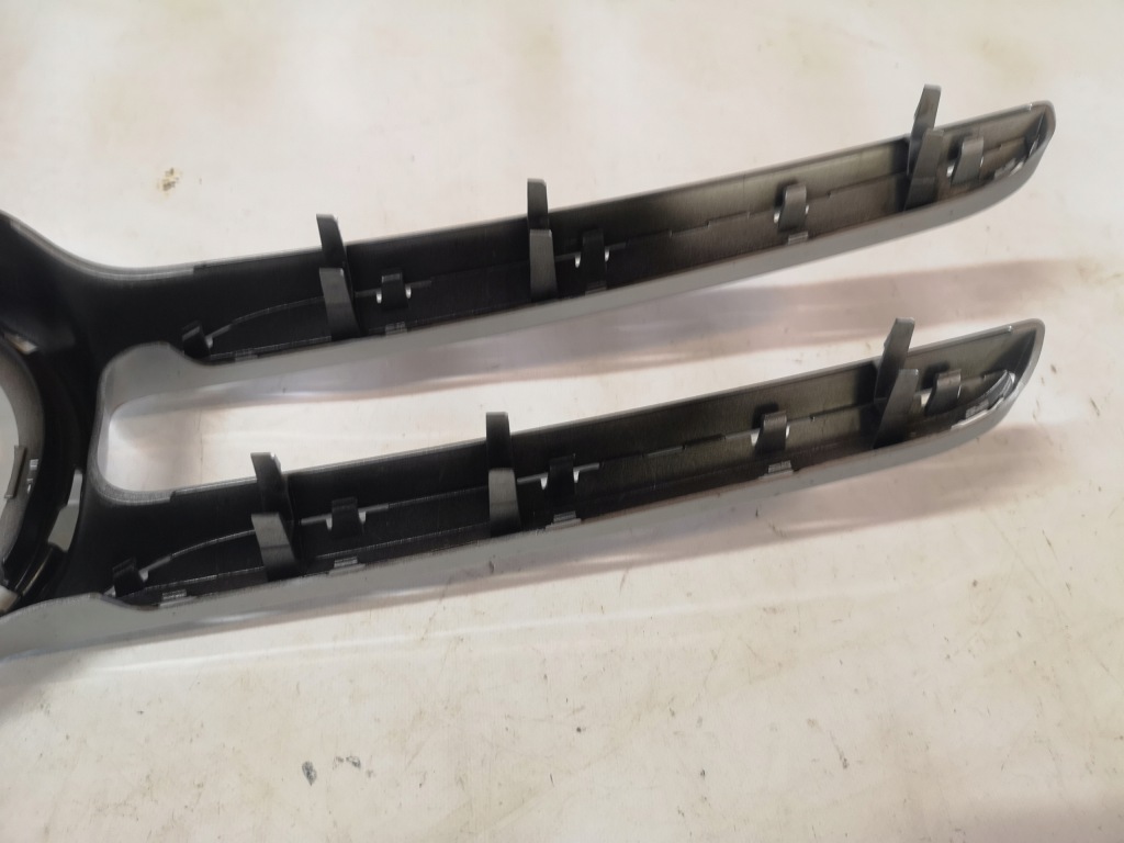 фото №8, Mercedes vito, v-klasa w447- рамка решетка