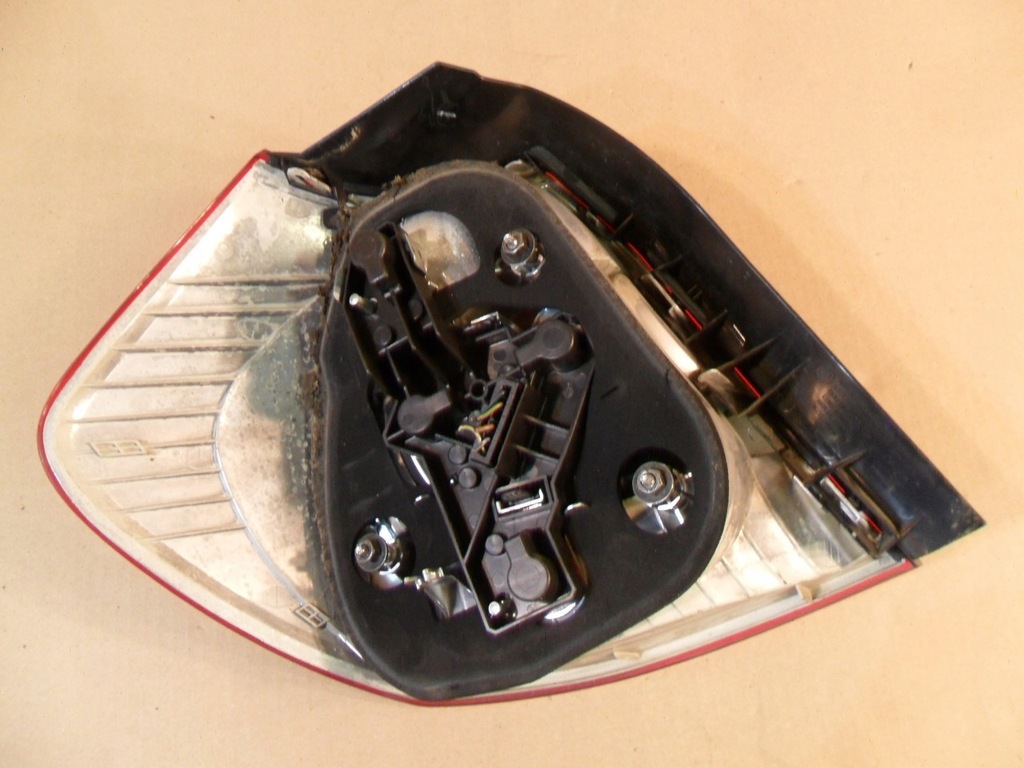 фото №14, Bmw 1 e81 e87 лампа задня права 301s380000