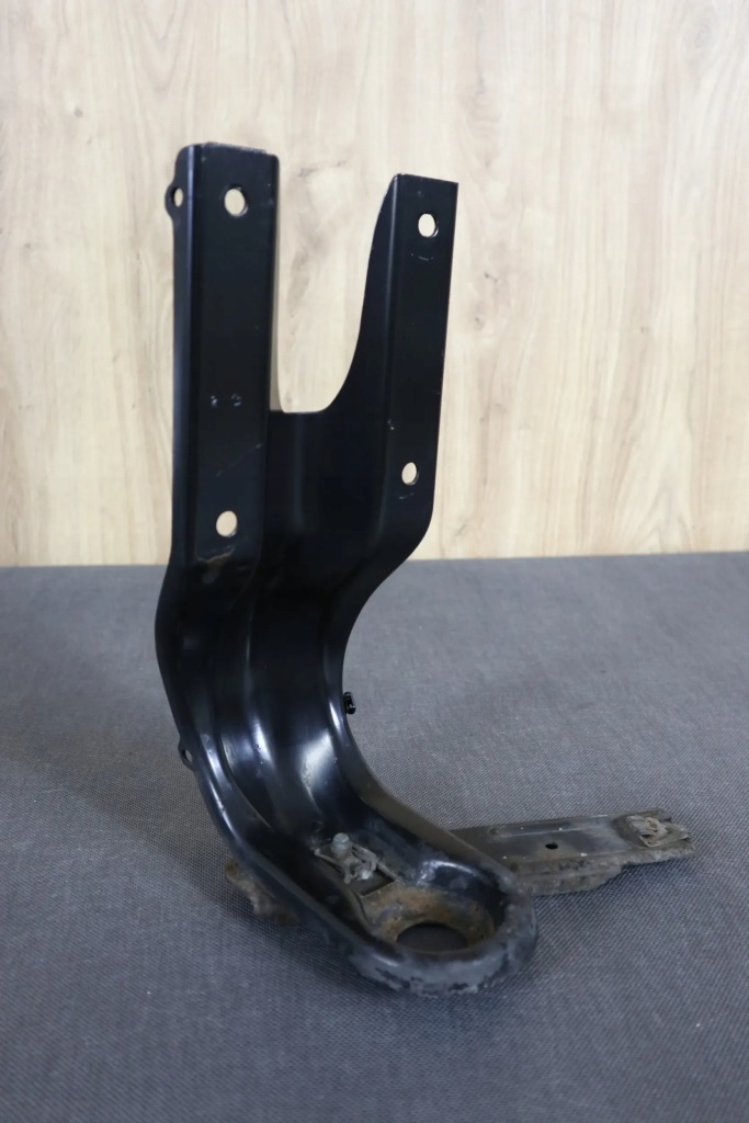 фото №1, Mercedes slk r171 кронштейн радиатора левая кронштейн поперечина 1716261331