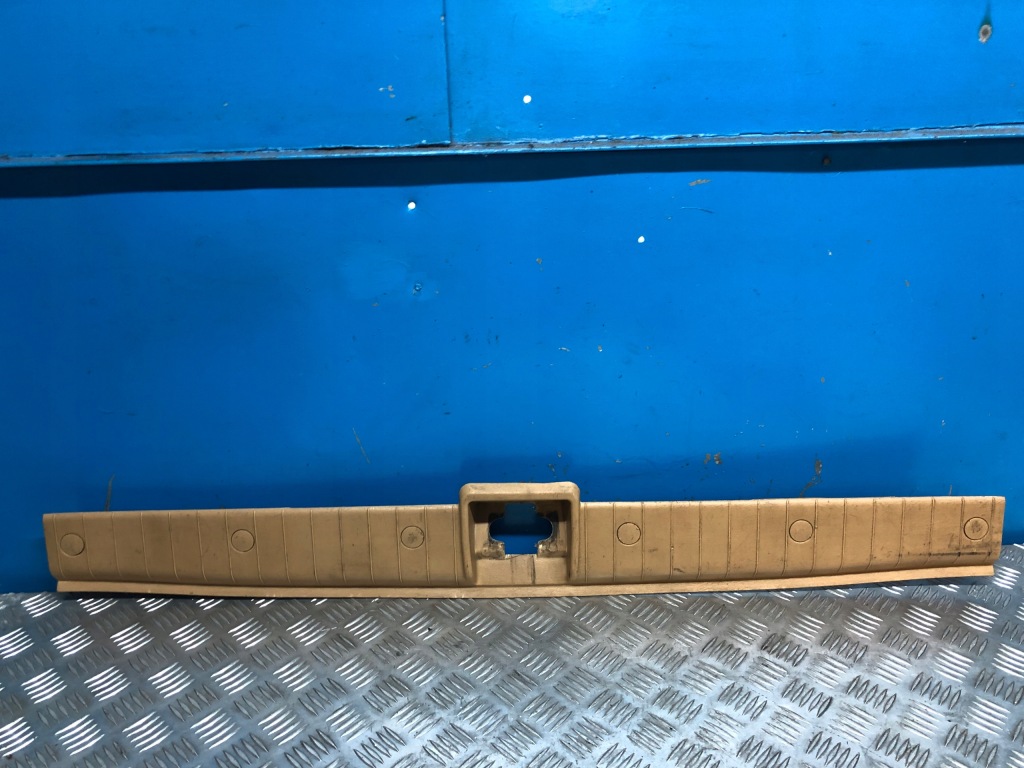 Купить Mercedes ml w163 98- молдинг защита порог багажника бежевая a1636940033