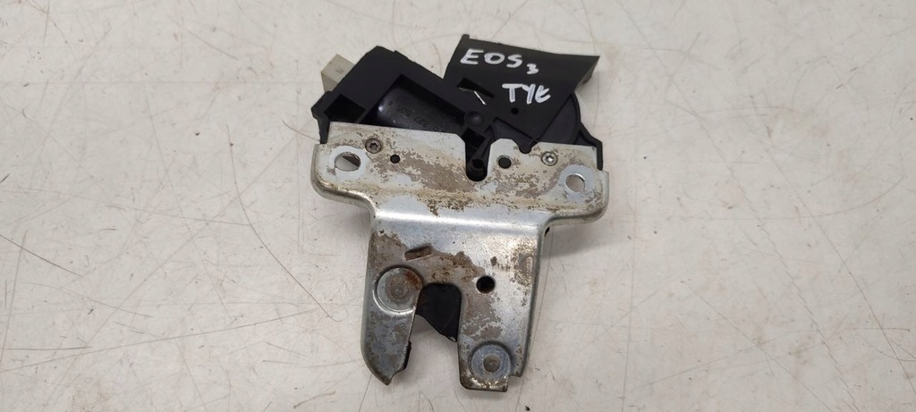 фото №1, Замок кришки багажника vw eos 2,0 fsi