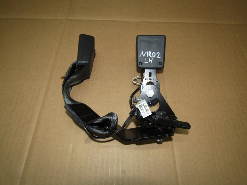 фото №1, Kia niro ii 2 клипса замок поперечина ремней задние задняя задняя