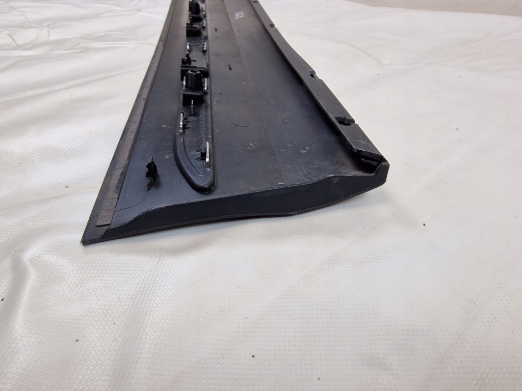 Купить Mercedes gla ii h247 молдинг дверь правый перед a2477271501 ładna оригинал