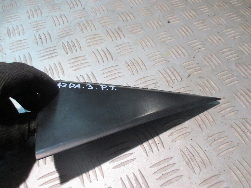 фото №4, Заглушка трикутник двері правий задня mazda 3 bk hb bp4k50m31 03-09