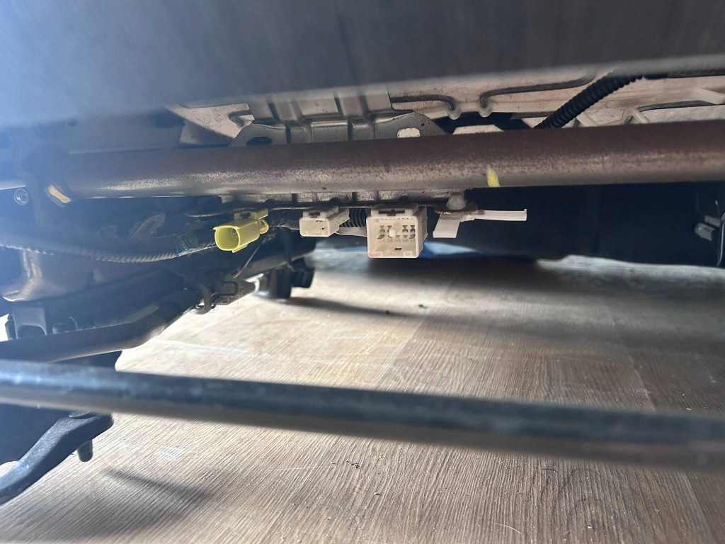 Prius iii lift сидіння заднє сидіння сидіння спинка комплект pół шкіра anglik uk Зі Шроту