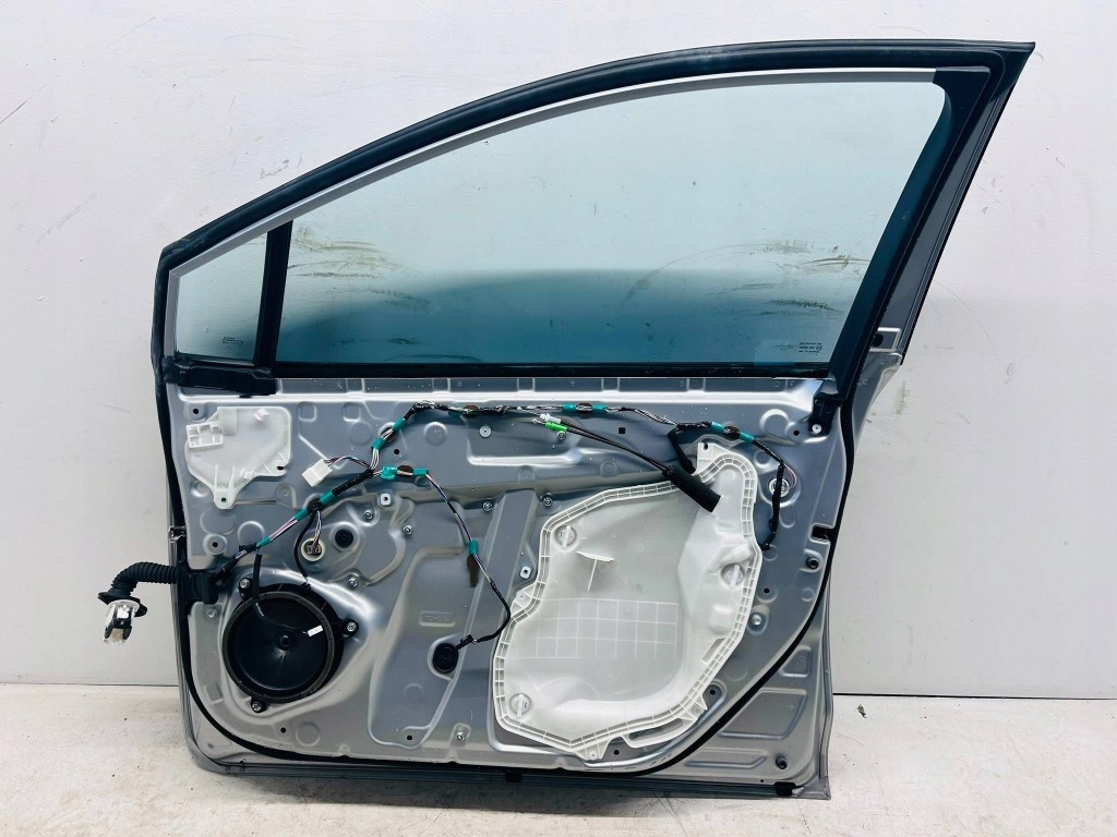 фото №9, Corolla e21 дверь передние правый перед полный 1l0 ryski