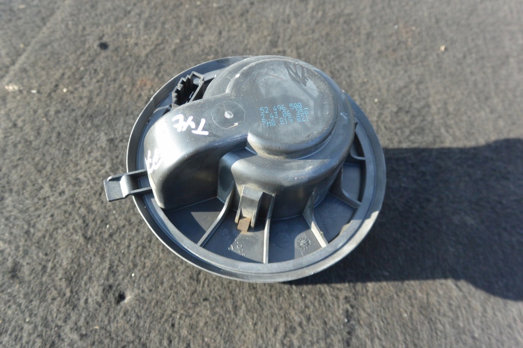 фото №1, Воздуходувка вентилятор отопителя задняя audi q7 4l