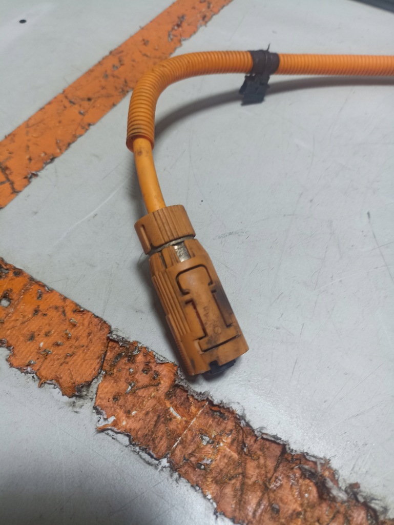 фото №3, Bmw i3 l01 шланг wysokiego напруги 6840445