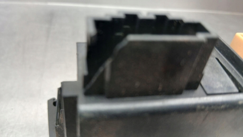 фото №5, Панель кондиціонера audi a6 c5 1.8b kombi 99r 4b0820043h