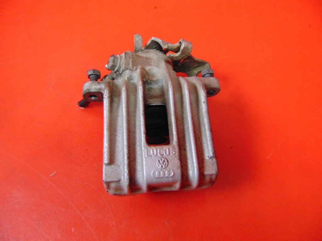 фото №1, Vw golf 4 iv bora audi a3 8l супорт лівий задня