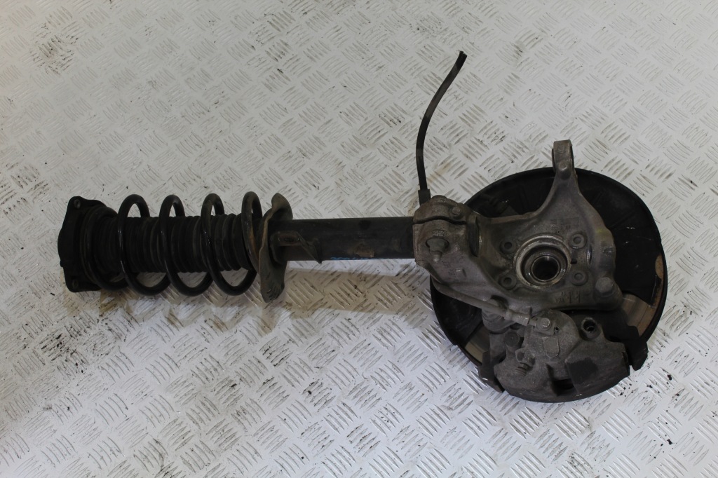 фото №2, Поворотный кулак амортизационная стойка правый перед vw passat b7 3aa