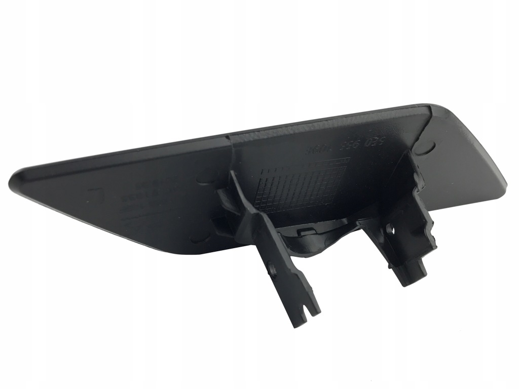 фото №5, Заглушка накладка распылителя левая octavia 3 fl