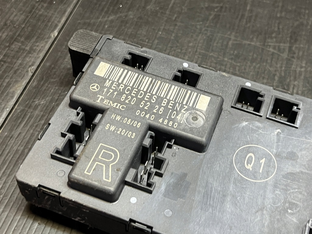 фото №3, Mercedes r171 модуль блок управления дверь 1718205226