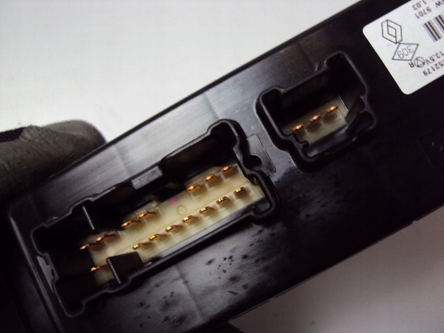 фото №4, Панель окон левый перед renault koleos ii 2016-