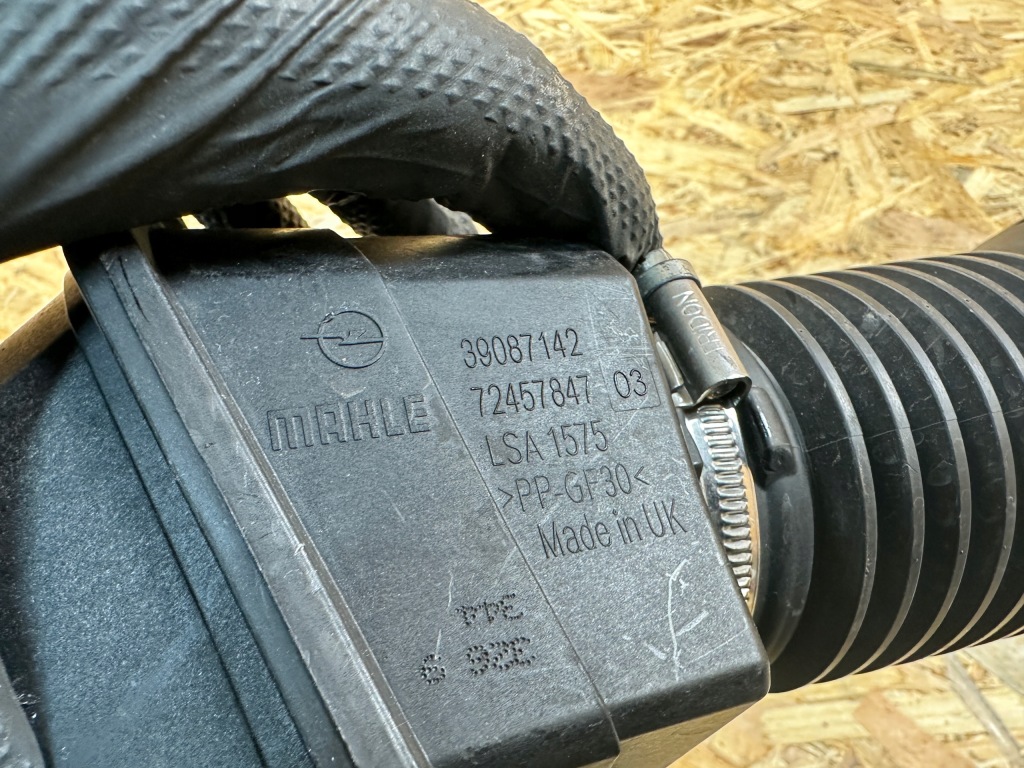 фото №13, Впуск повітрозабірник шланг резонатор повітря opel astra v k 39087142 2015-