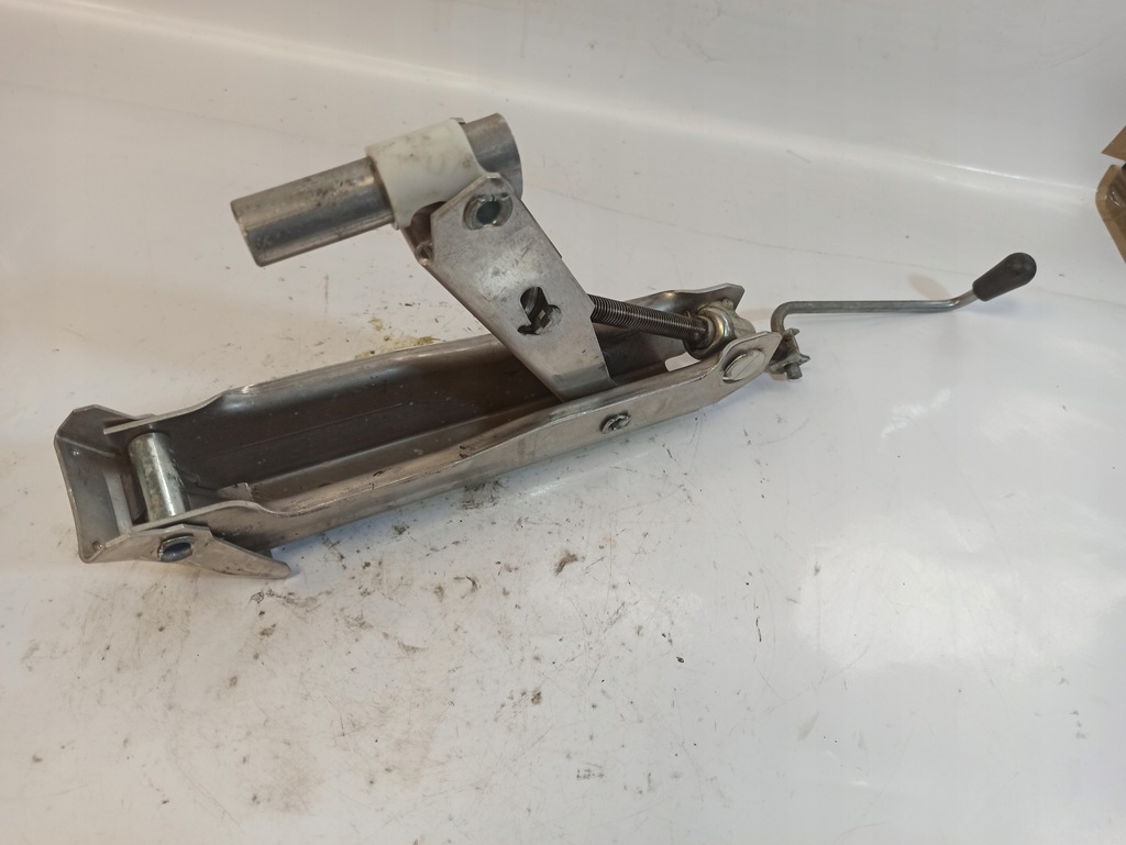 фото №11, Audi a-2 1.4 tdi оригінальний підйомник автомобільний 8z0011031a