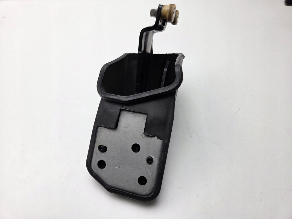 Proace city berlingo rifter ролик дверь раздвижных левых 9833303280 в Украине