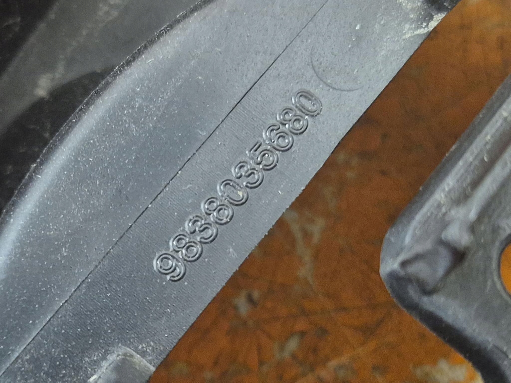 Peugeot 308 iii 21- решётка радиатора решётка радиатора 9838035680 Недорого