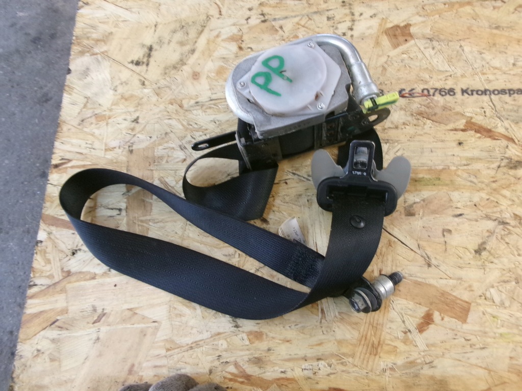 фото №1, Nissan micra k13 pas безпеки правий перед 5d