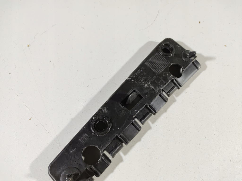 фото №9, Volvo v60 18r- направляющая кронштейн левый перед