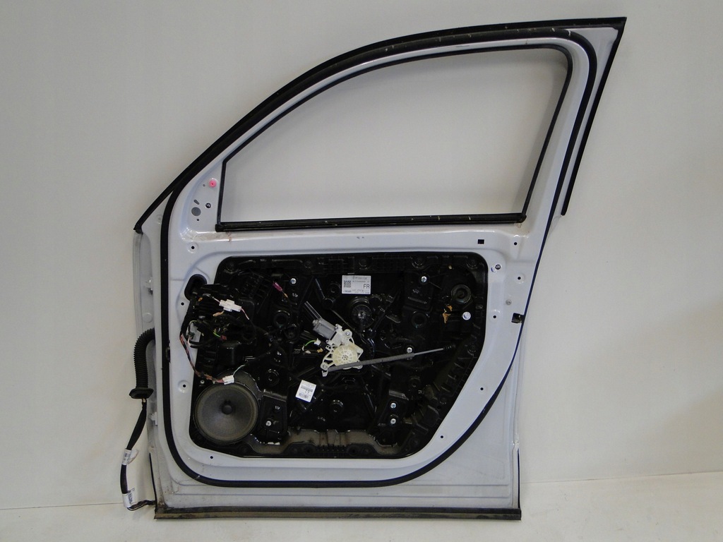 фото №12, Mercedes дверь передние правое белый 144 перед правый glb x247 247