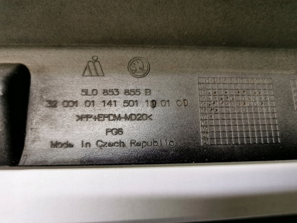 фото №15, Skoda yeti 5l0 lift молдинг поріг права ліва