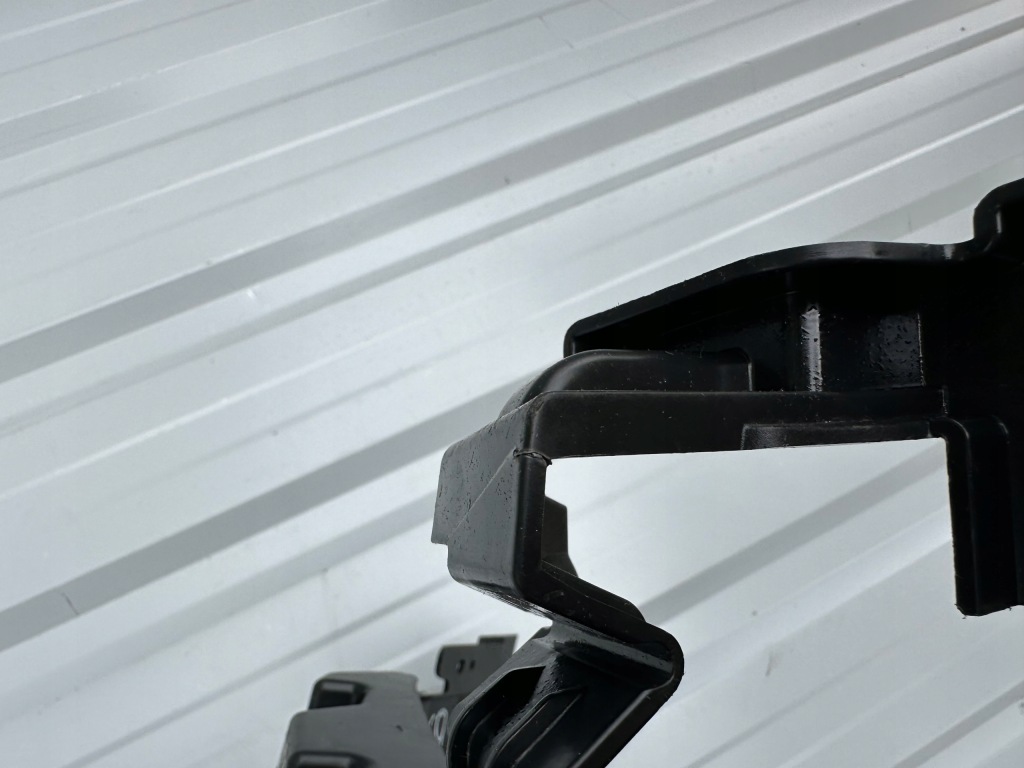 фото №7, Jaguar e-pace x540 усилитель бампера направляющая правый m9c3-17a882