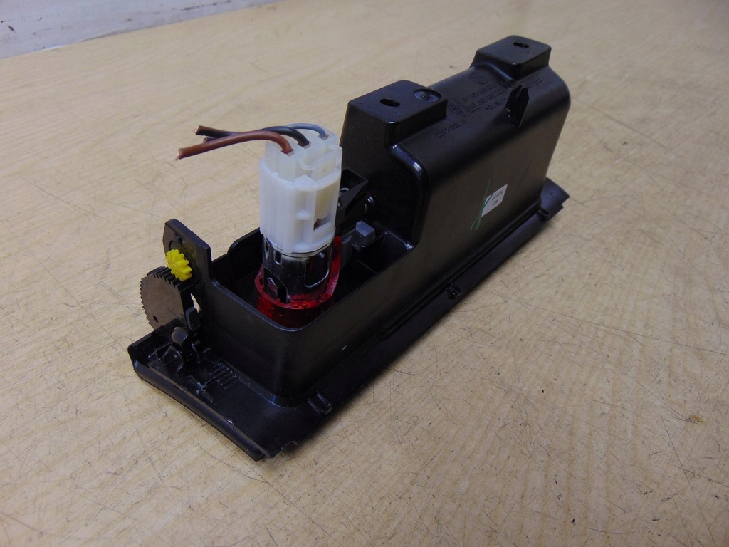 фото №13, Попільничка vw passat cc 3c0863284g