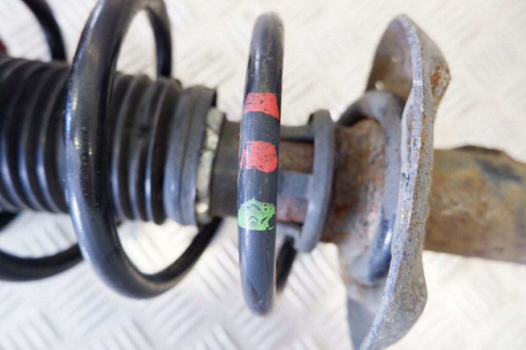 фото №8, Амортизатор передний правый vw tiguan 5n_ 5n0413031k 2.0l дизель 103kw 2009