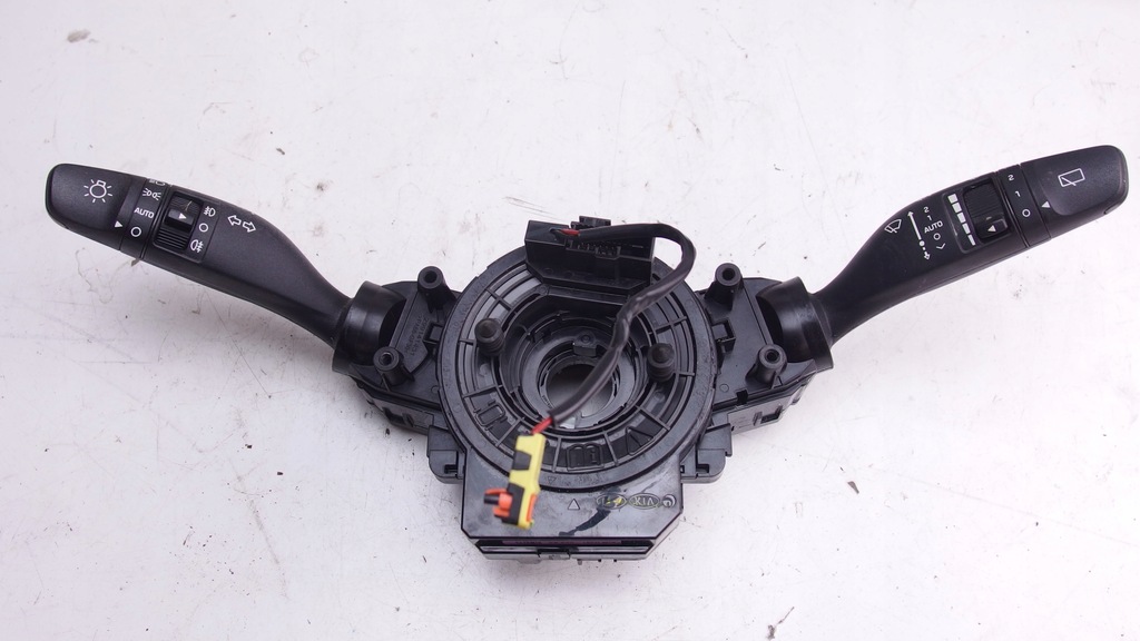 фото №1, Hyundai i20 ii перемикач комбінований стрічка