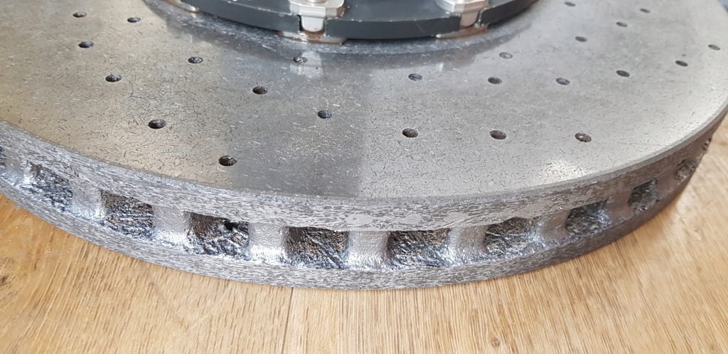 фото №9, Audi rs4 8w b9 rs5 f5 ceramika kpl гальмівні диски супорти перед гальма керамічні