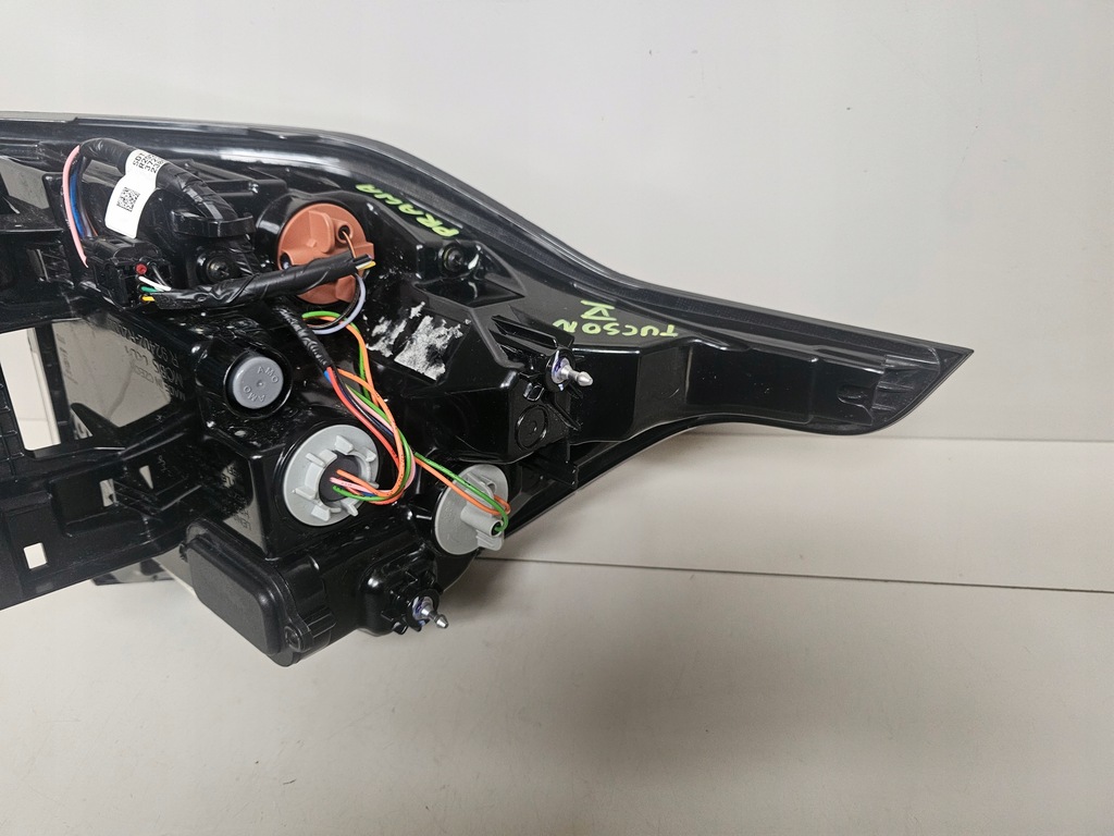 фото №9, Лампа задняя правая правый задняя kia sportage v 5 europa 92402r2000