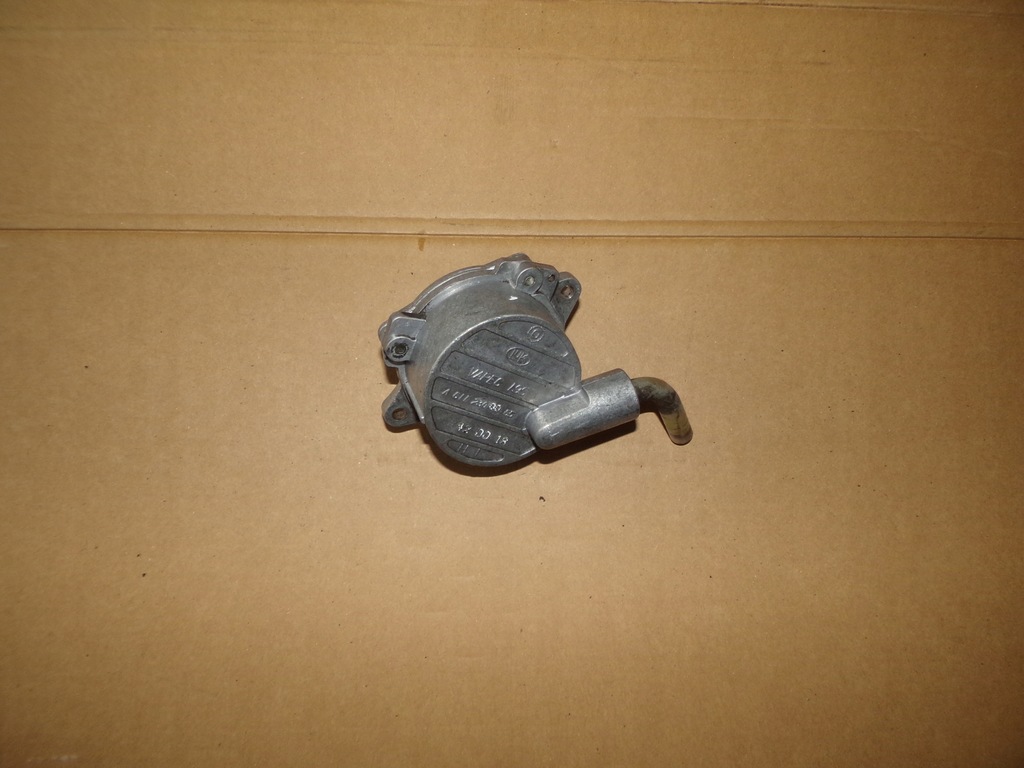 фото №1, Вакуум насос mercedes w203 w210 2.2 cdi