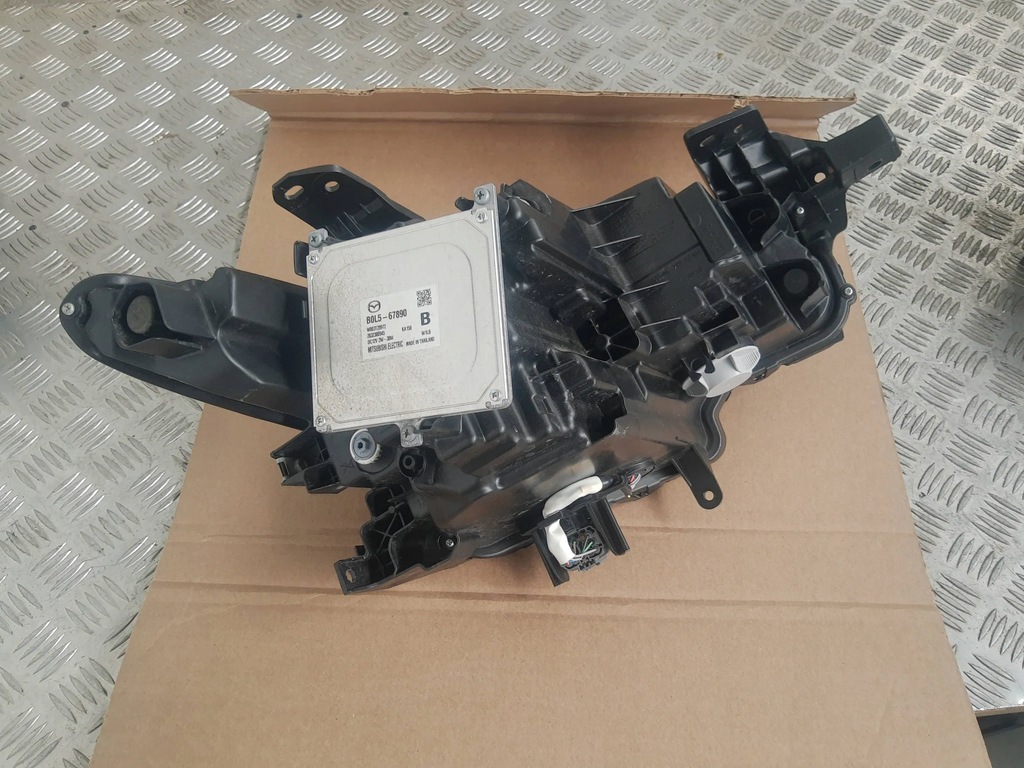 фото №13, Mazda 3 iv 19- лампа левая перед bcjh-51040