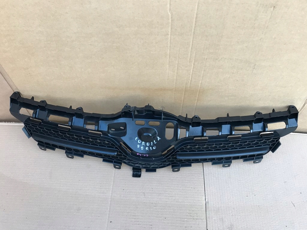 фото №1, Corolla verso ii решётка радиатора решётка радиатора бампера перед