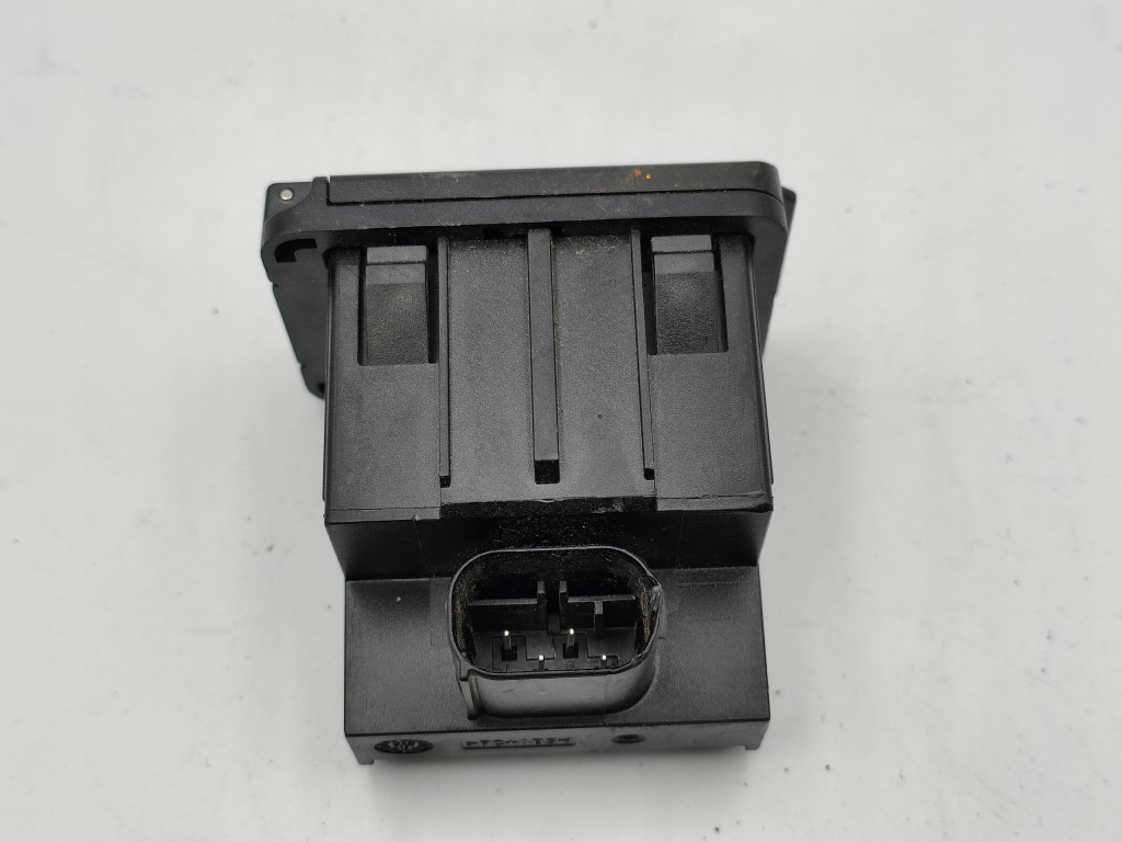 фото №3, Роз'єм штекерне 115v mercedes a0008205705