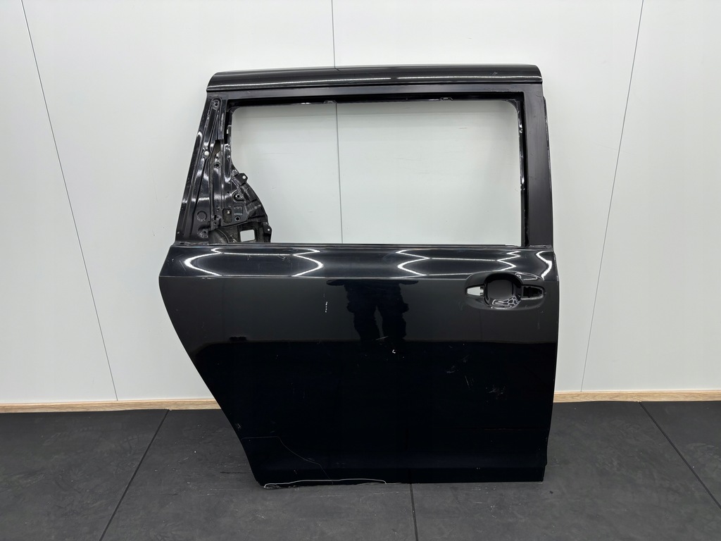 фото №1, Toyota sienna iii 2010r-2020r двері праве задні задня