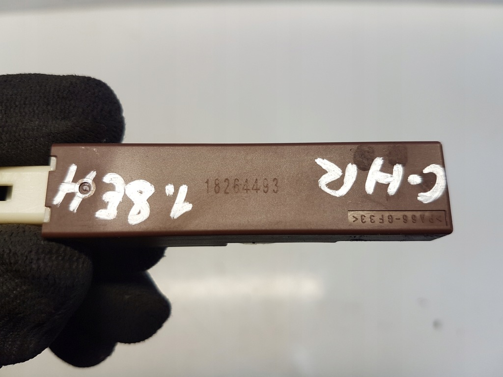 фото №6, Toyota c-hr антенна доступа keysmart