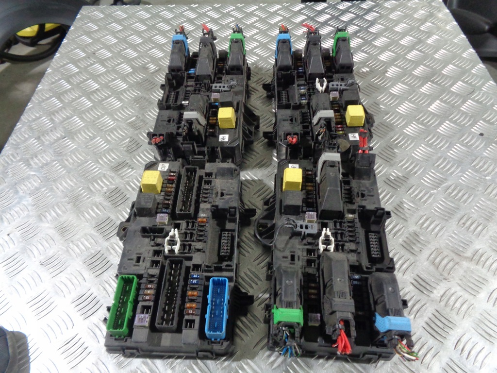 фото №1, Opel коробка bsi 13222173 ht 5dk00866933