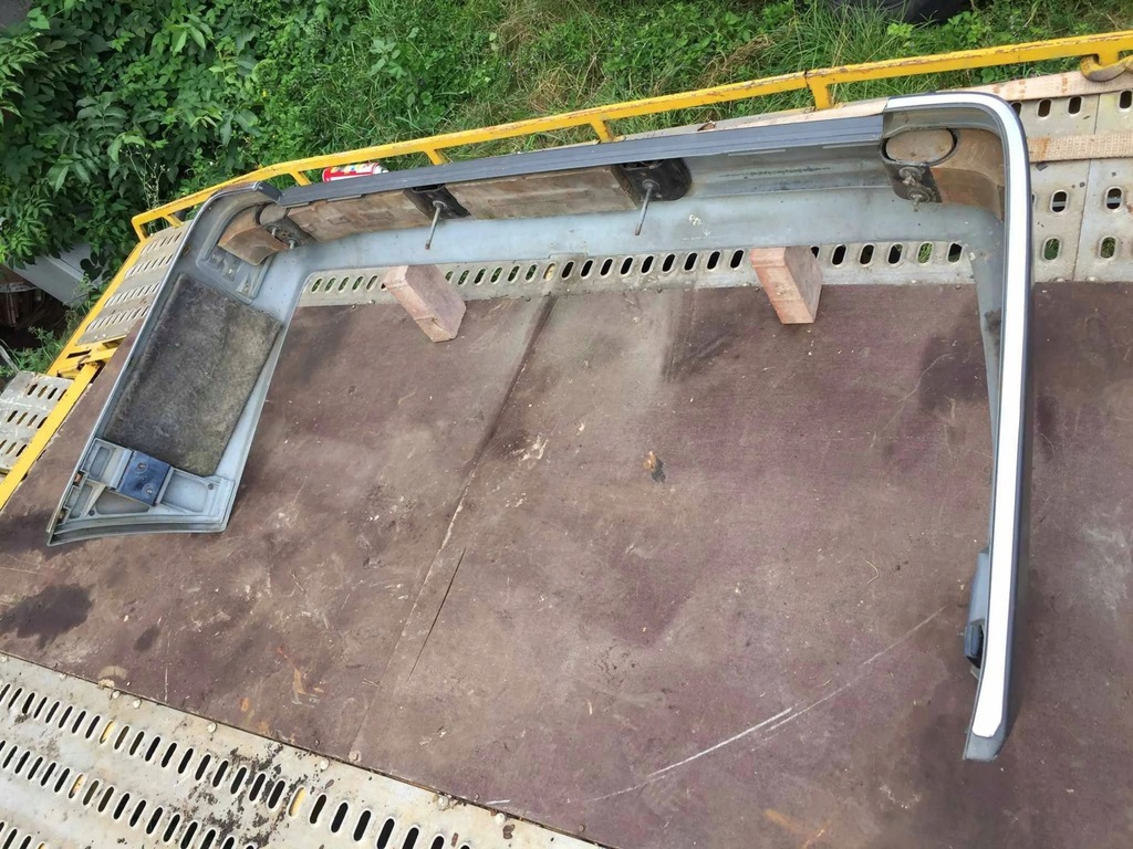 фото №6, Mercedes-benz e w124 1994 бампер задній