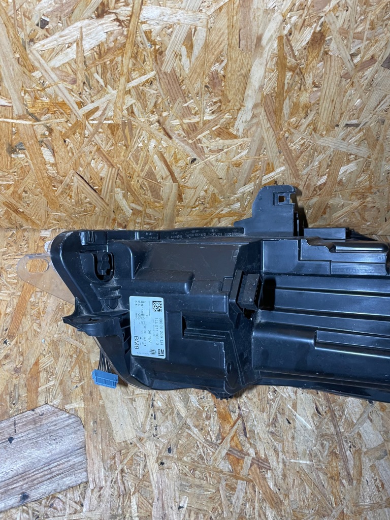 фото №6, Корпус корпус лампы фара opel insignia a lift обычная противотуманная фара!