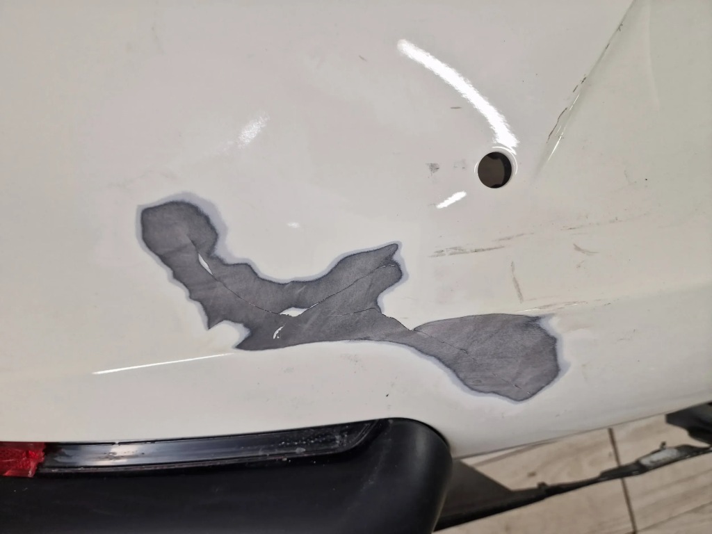 Ferrari 812 superfast задний  бампер бампер 89335300 с Разборки